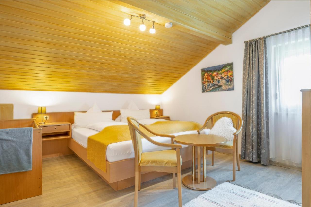 Wander Und Aktiv Hotel Roesslwirt Lam Dış mekan fotoğraf