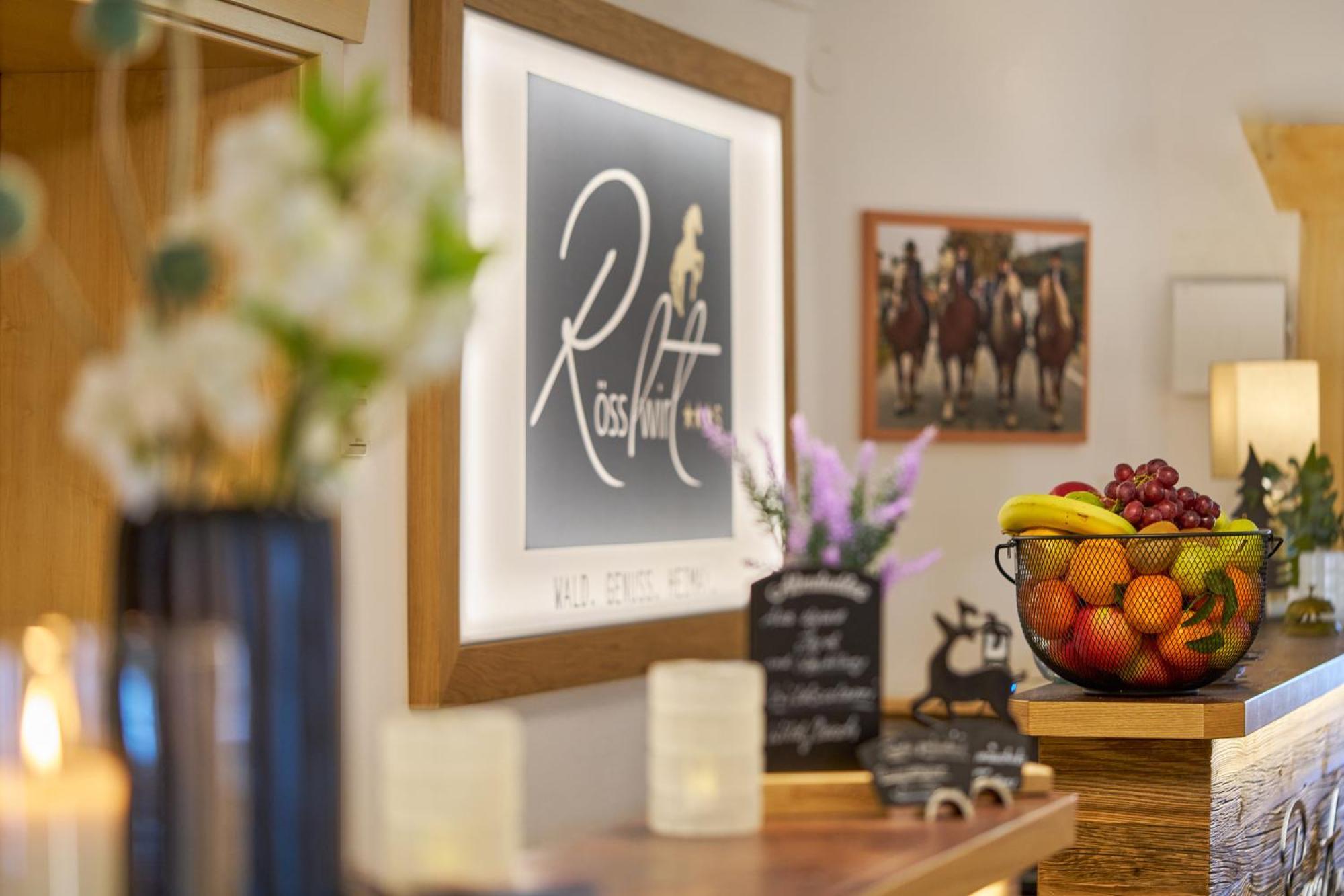 Wander Und Aktiv Hotel Roesslwirt Lam Dış mekan fotoğraf