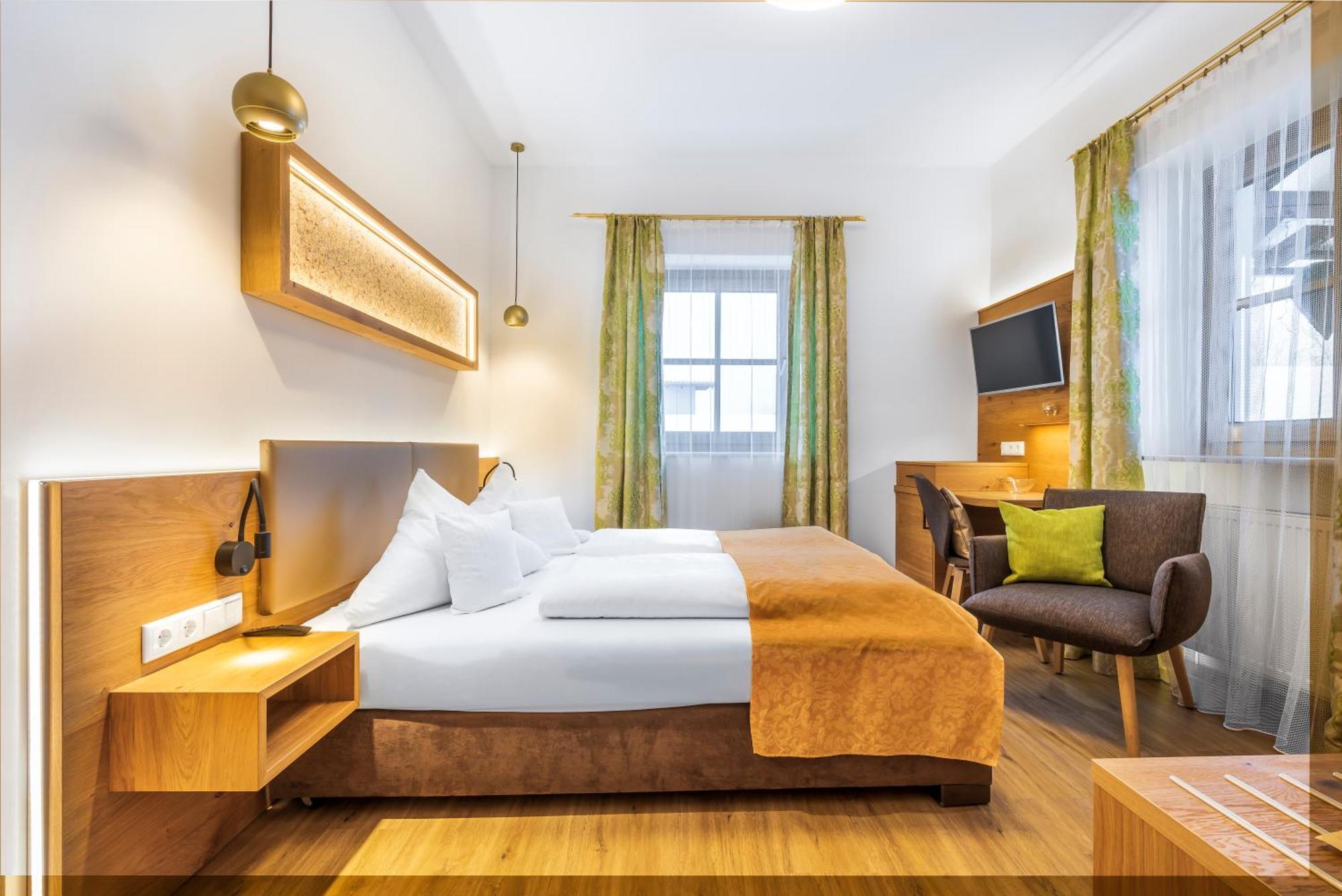 Wander Und Aktiv Hotel Roesslwirt Lam Dış mekan fotoğraf