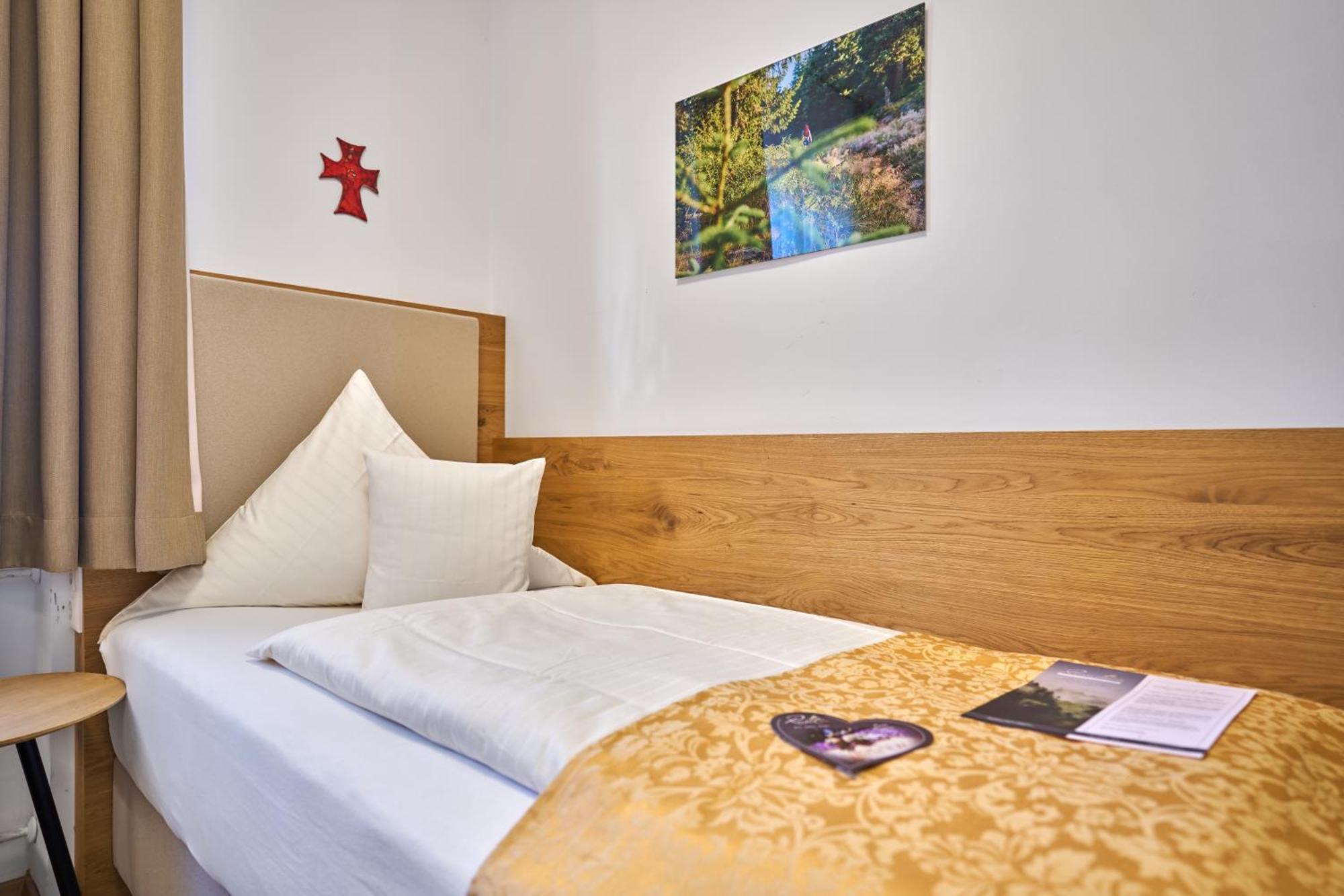 Wander Und Aktiv Hotel Roesslwirt Lam Dış mekan fotoğraf